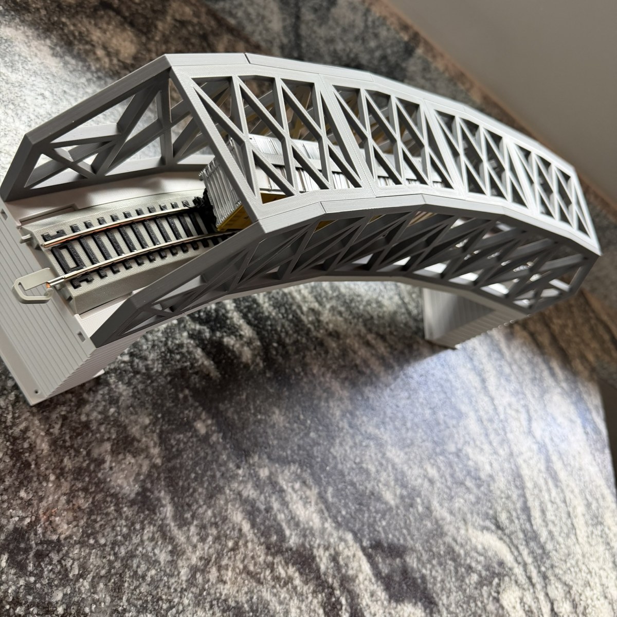 Modular Bridge, X-Beam Single Track Curved 22 in / 45°, for Bachmann E-Z Track — photo 3