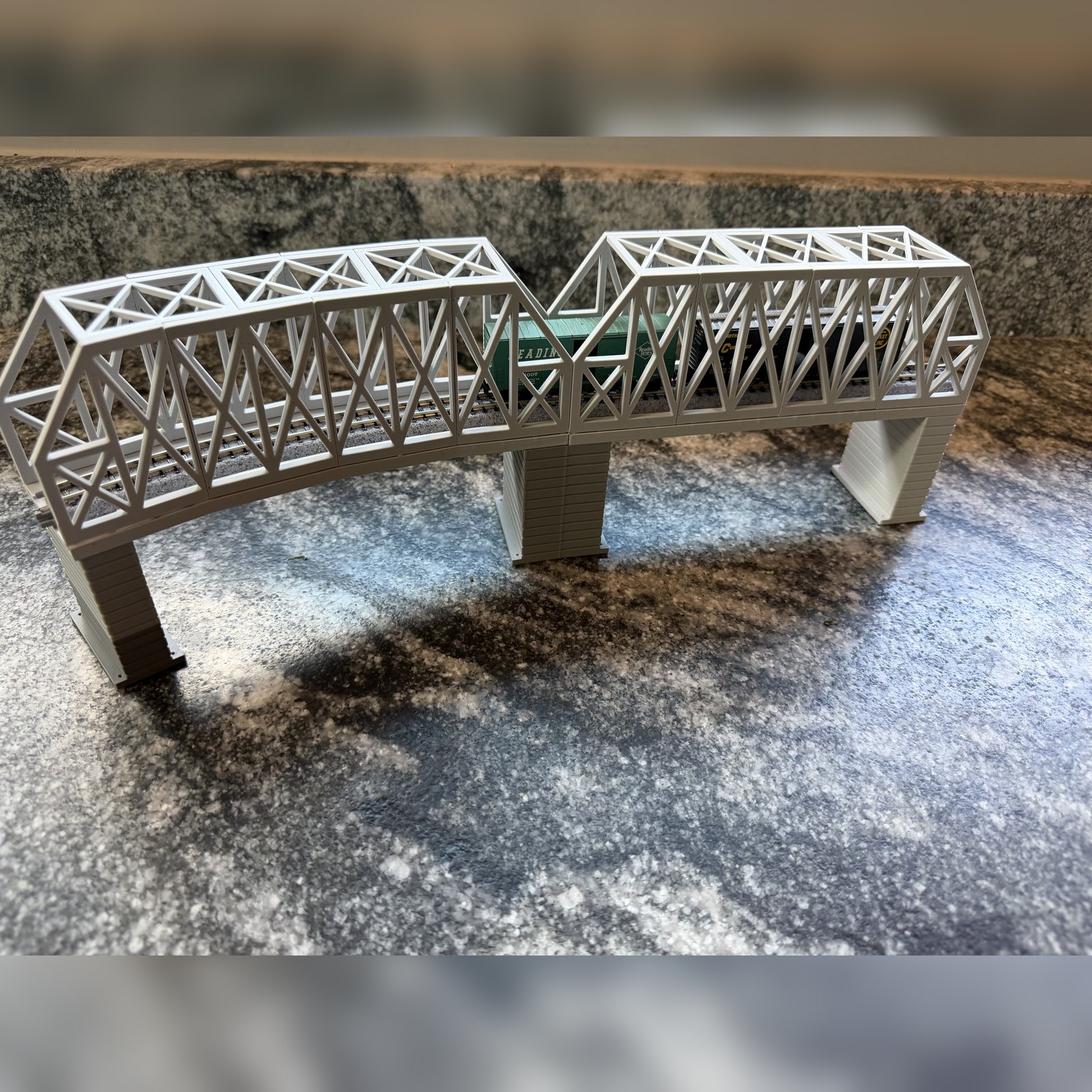 Modular Bridge Set, X-Beam Straight 186 mm + Curved R381 / 30°, for Kato Unitrack (N scale) - with 3 Pillars — photo 2