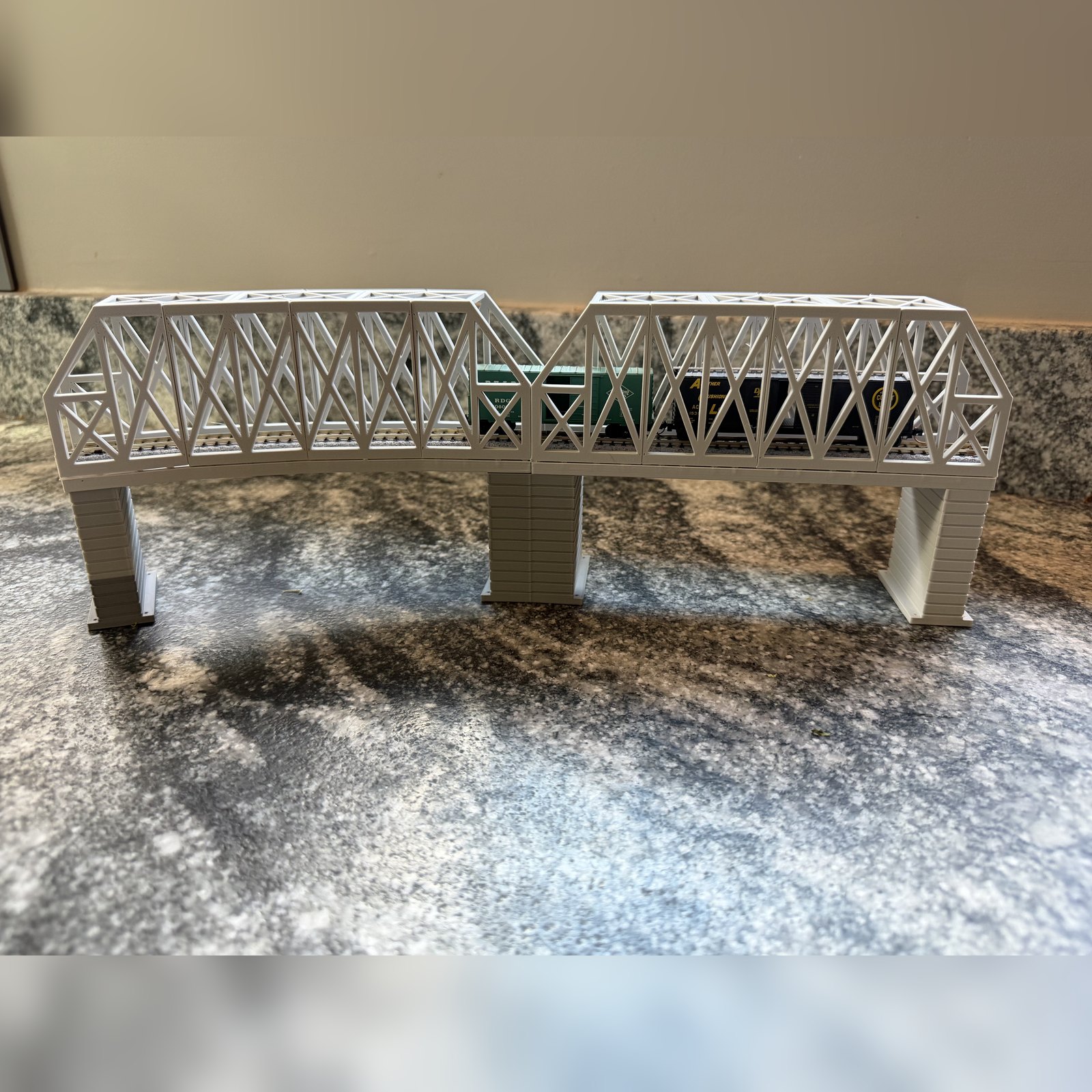 Modular Bridge, X-Beam Single Track Straight 186 mm, for Kato Unitrack (N scale) - with 2 Pillars — photo 3