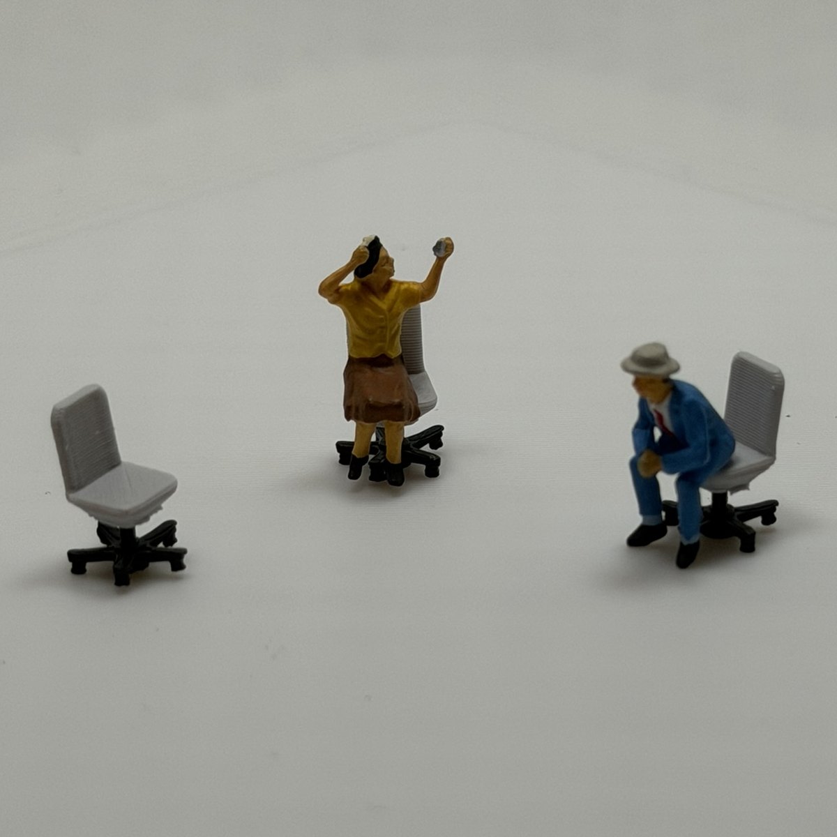 Office Desk Chair — photo 1