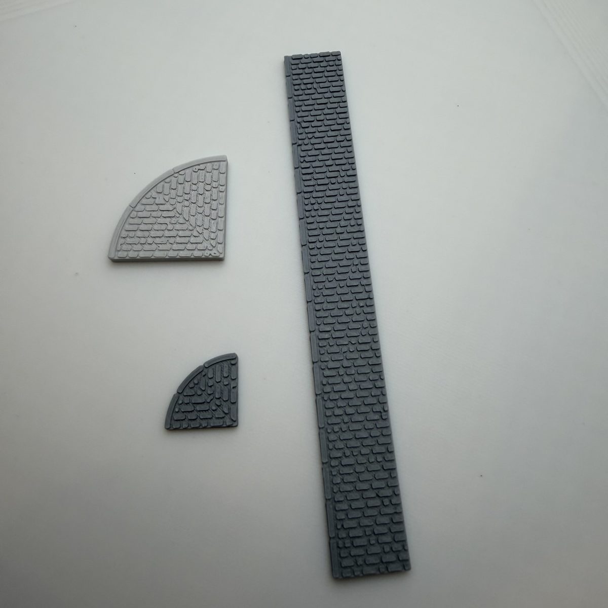 N Scale Pavement with Curb — photo 1