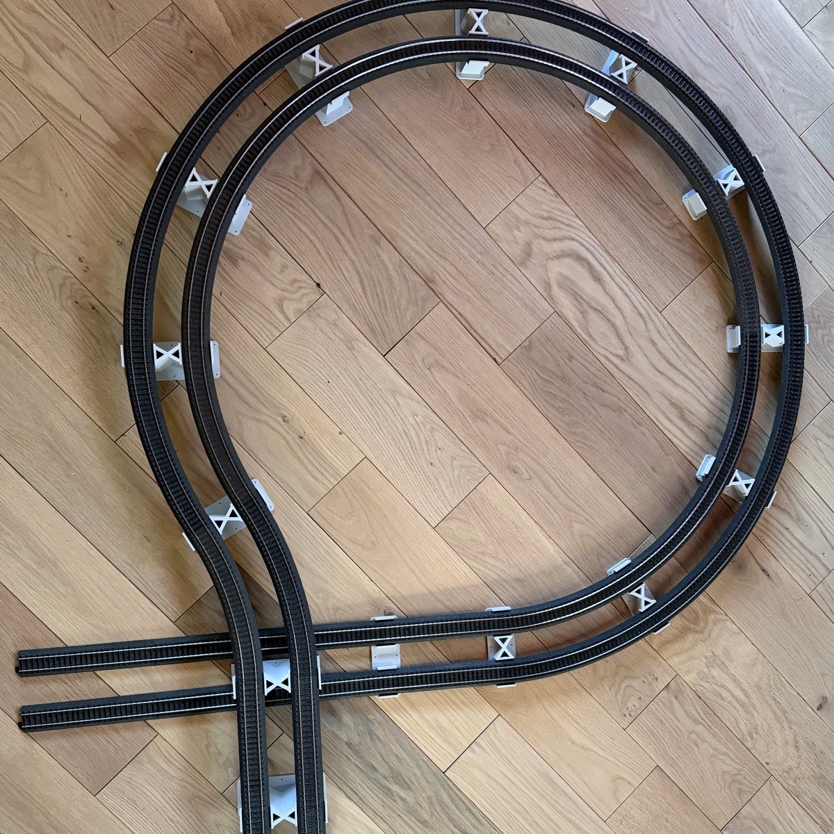 Pillar - Dual Track, X-Brace — photo 2