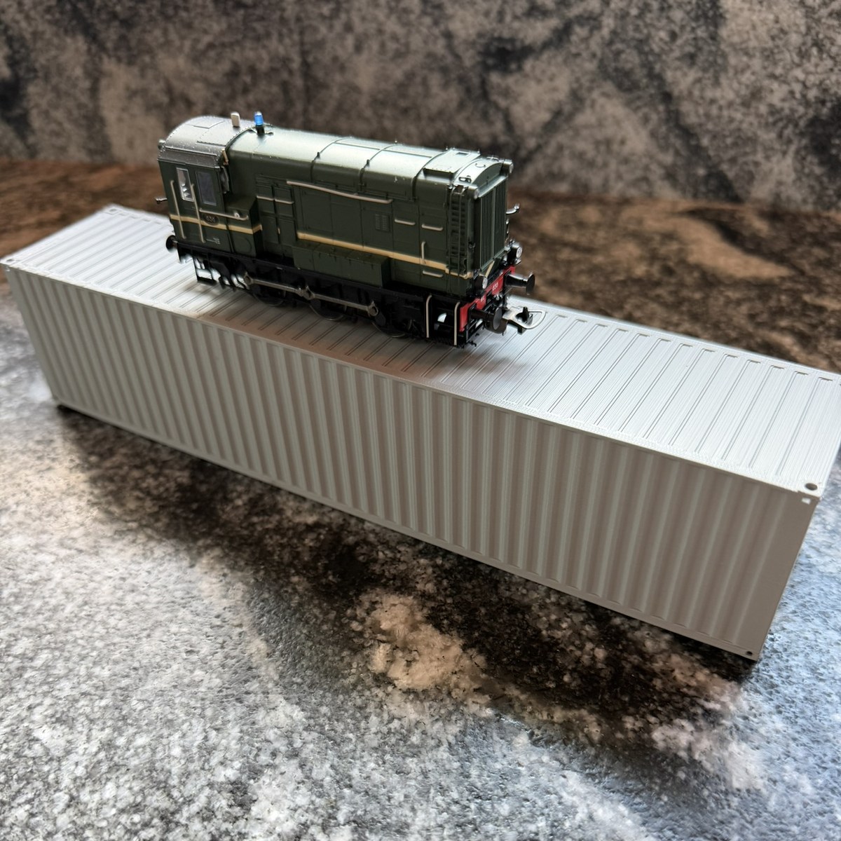 Shipping Containers, O Scale