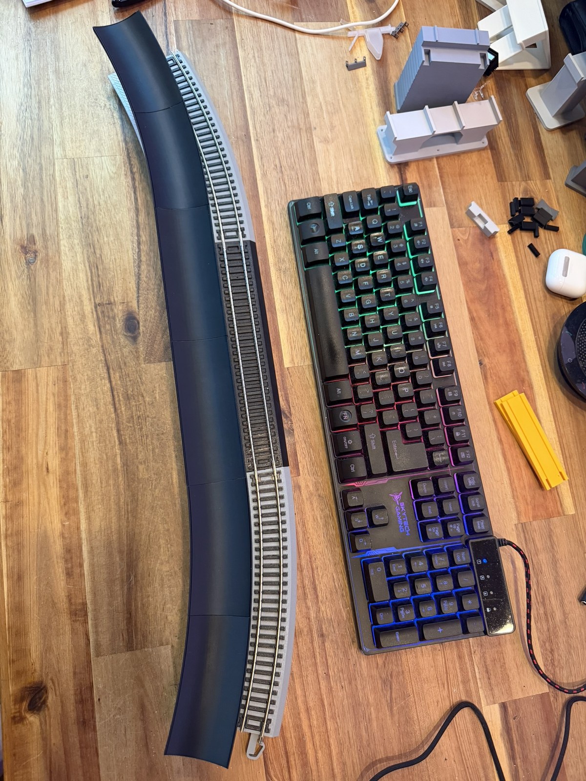 Real print: straight modular station assembly on E-Z Track, top view