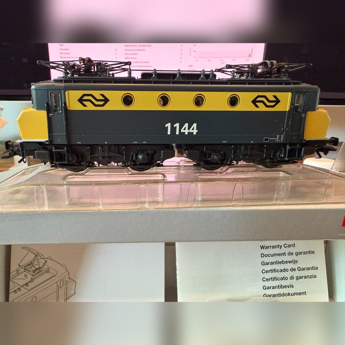 Märklin 37241 - NS Series 1100 Electric Locomotive 1144 (digital) — photo 1