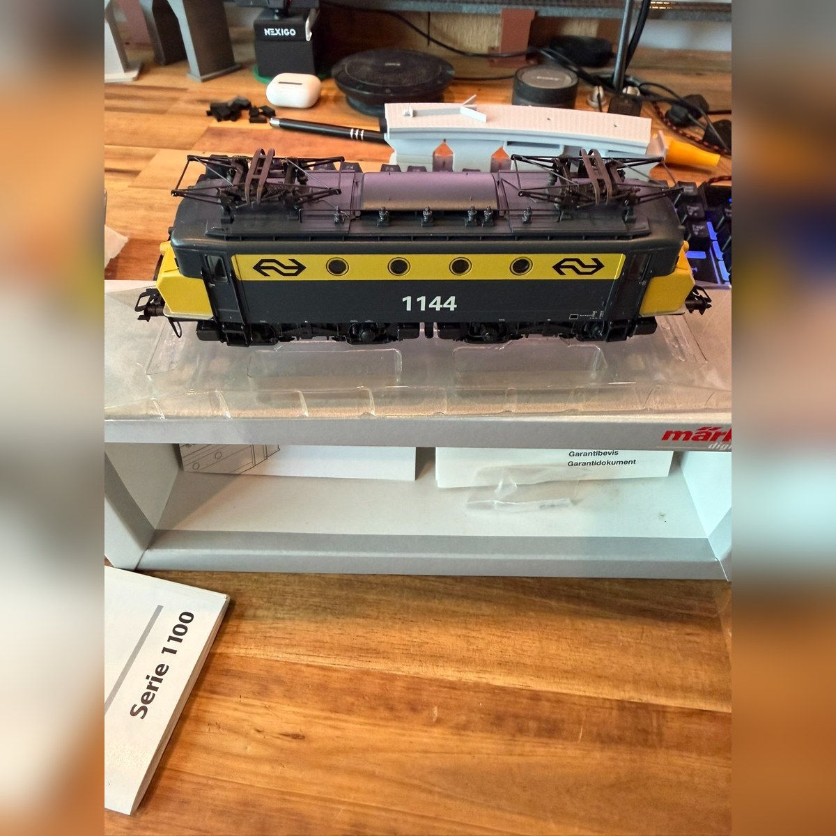 Märklin 37241 - NS Series 1100 Electric Locomotive 1144 (digital) — photo 2