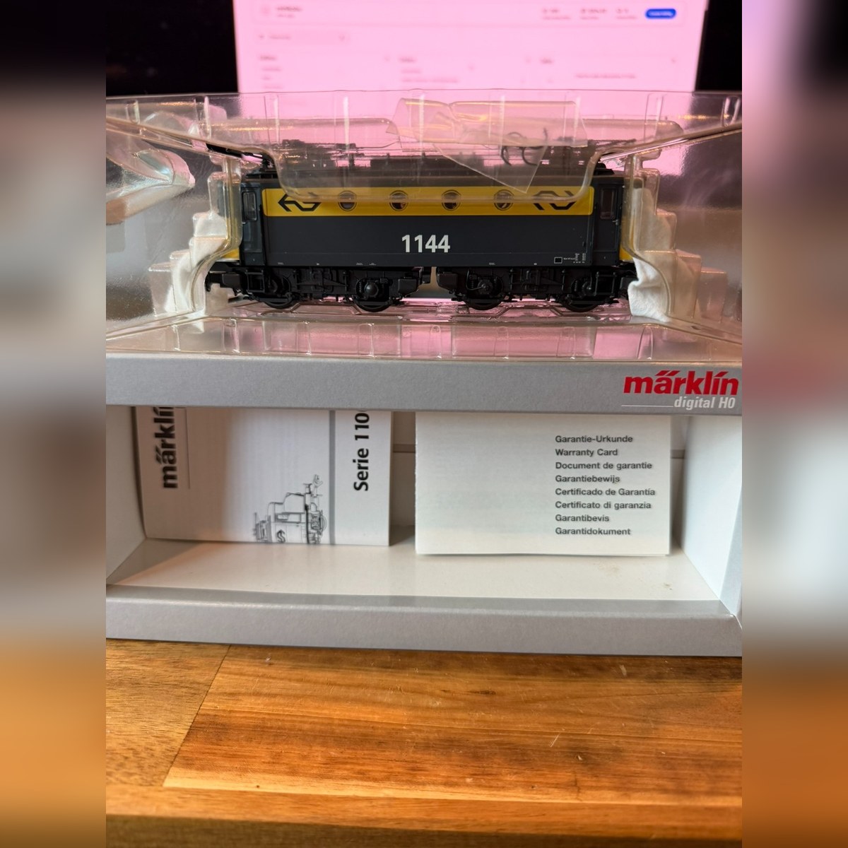 Märklin 37241 - NS Series 1100 Electric Locomotive 1144 (digital) — photo 3