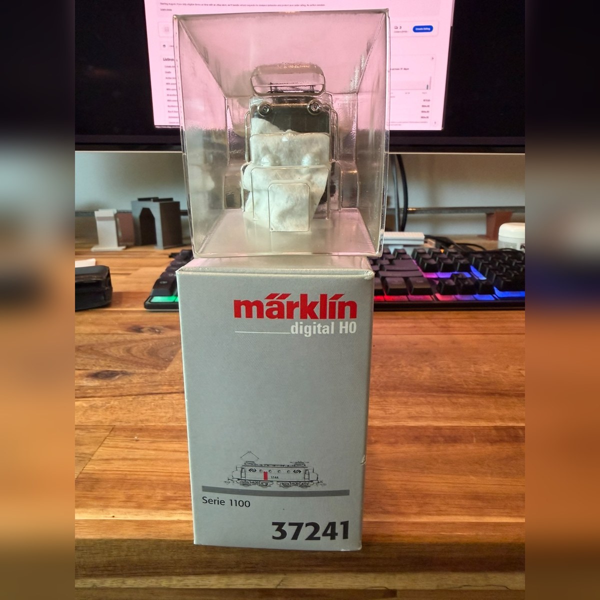 Märklin 37241 - NS Series 1100 Electric Locomotive 1144 (digital) — photo 4