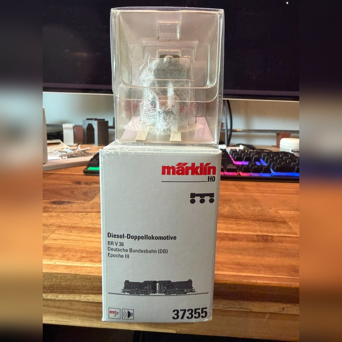 Märklin 37355 - Class V 36 Double Diesel Locomotive, DB (mfx digital, sound) — photo 5