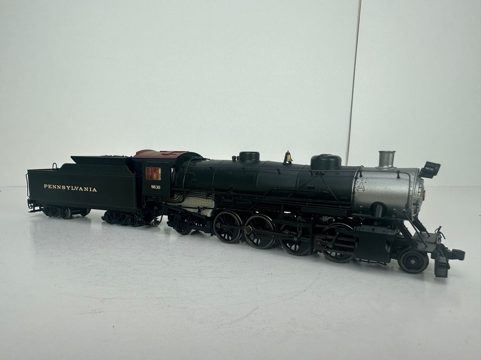 Trix 22802 - Light Mikado 2-8-2 Steam Locomotive with Tender (for Märklin AC) — photo 1